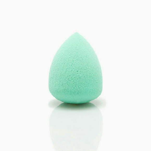 Makeup blending sponge! - Picture 3 of 4