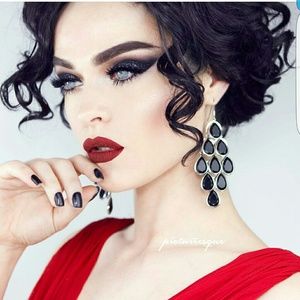 Meet your Posher, Enny