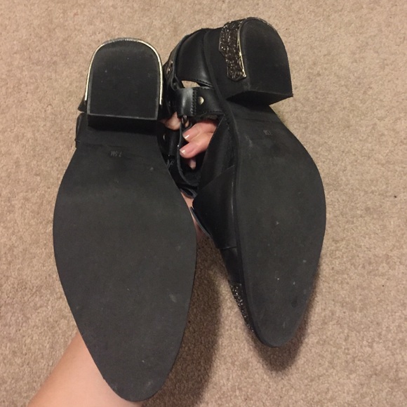 ❌ SOLD ❌ Jeffrey Campbell Temeku Sandals - Picture 4 of 4