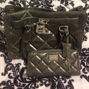 @dxing NWOT Michael Kors Quilted Hamilton set