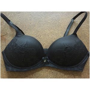 VICTORIAS SECRET Lace Wireless Bra 34C