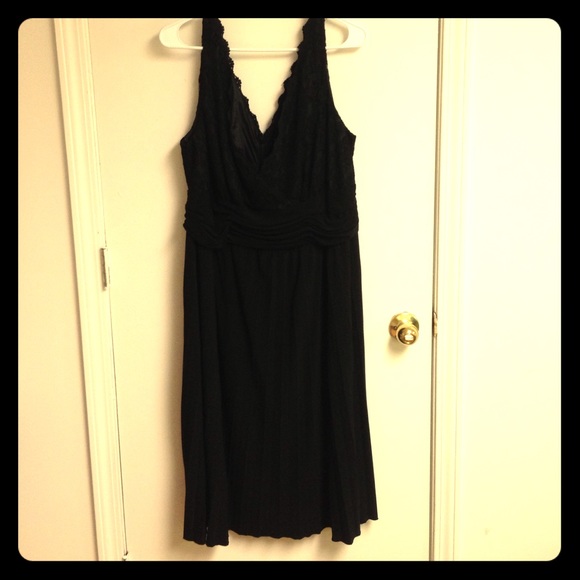 J Howard black lace pleated skirt formal dress