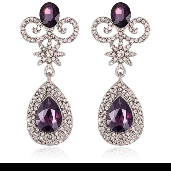 Drop earrings in silver and purple