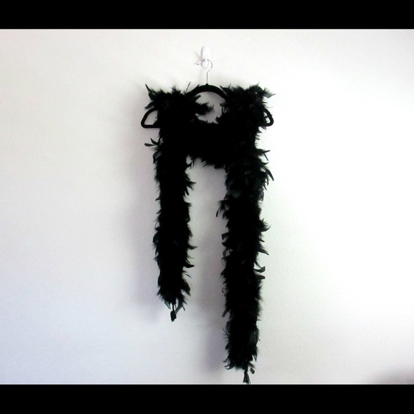 Black Feather Boa