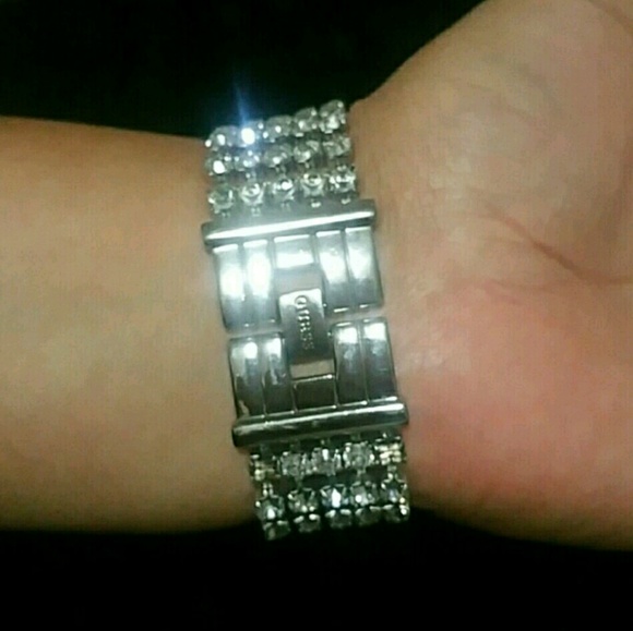 GUESS SILVER WATCH - Picture 3 of 3