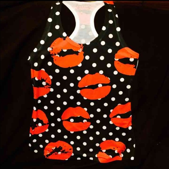 “Kisses” Tank Top 💋💋💋