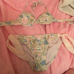 BOGO F21 Floral Padded Underwire Bikini 💕