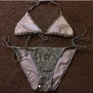 VS BIKINI