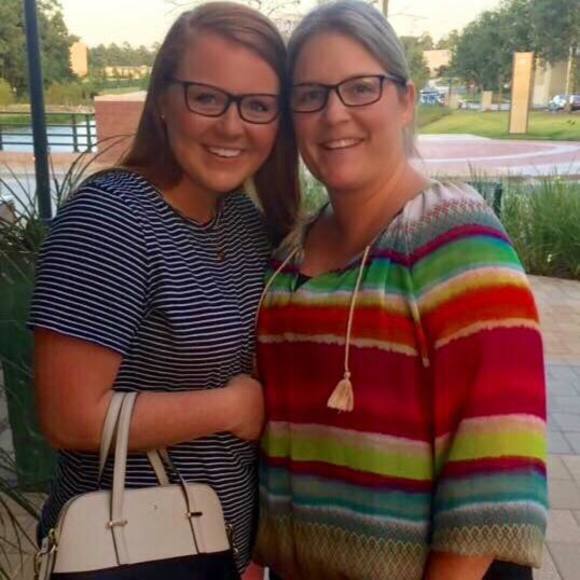 Meet your Posher, Lauren - Picture 1 of 1