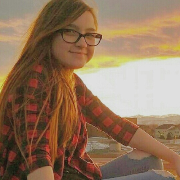 Meet your Posher, Julianna - Picture 1 of 1