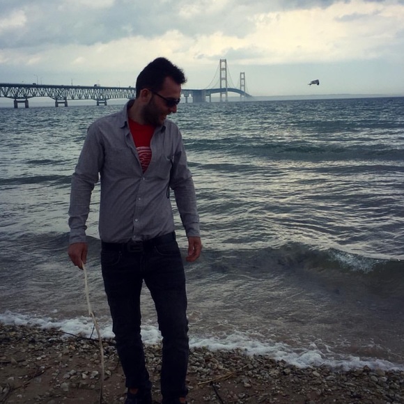 Meet your Posher, Taulant - Picture 3 of 4