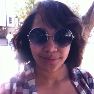 Meet your Posher, Stacie