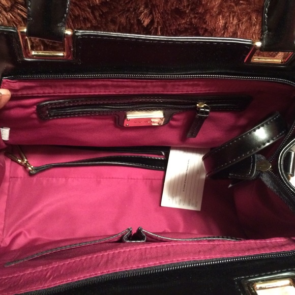 Reposted Nine West purse never worn detached strap - Picture 3 of 3