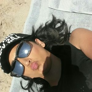 Meet your Posher, Sonja