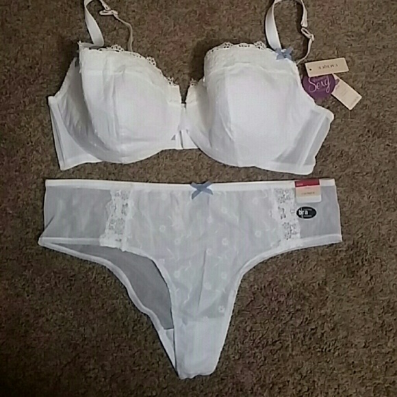 Cacique Other - HOLD DO NOT BUY nwt 44 DD & 22/24 White Eyelet Bra