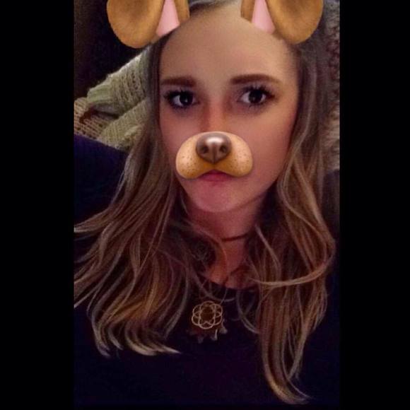 Meet your Posher, Abigail - Picture 1 of 1