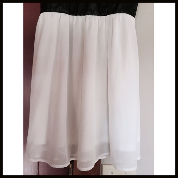 Color-Block Dress ($ FIRM unless bundled-Retail) - Picture 2 of 3