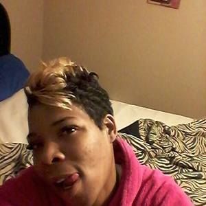 Meet your Posher, Cassandra