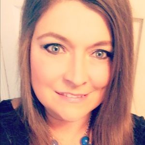 Meet your Posher, Alicia