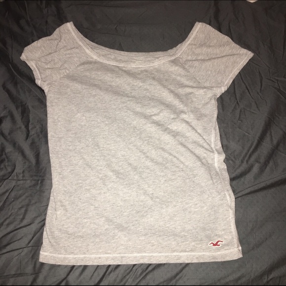 Off shoulder hollister top