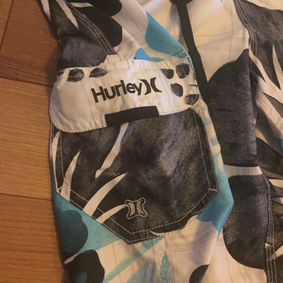 Men's Hurley bathing suit! - Picture 4 of 4