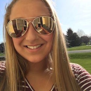 Meet your Posher, Haley