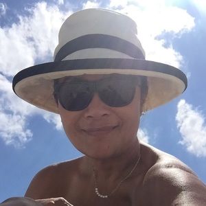 Meet your Posher, Jaye