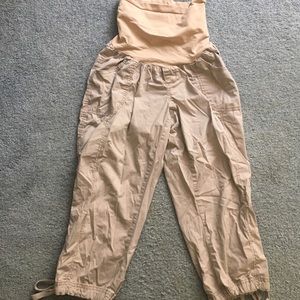 Oh Baby by Motherhood Maternity Capris Pants