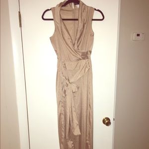 Silky gold pant suit.