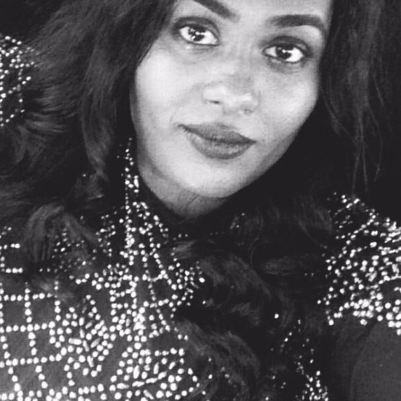 Meet your Posher, Marisa