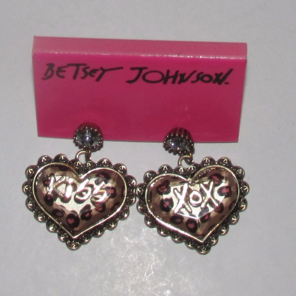 Betsey Johnson kiss xox heart-shaped earrings - Picture 8 of 8