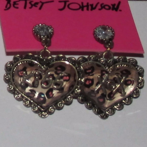 Betsey Johnson kiss xox heart-shaped earrings - Picture 7 of 8