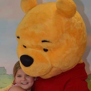 Meet your Posher, Avery