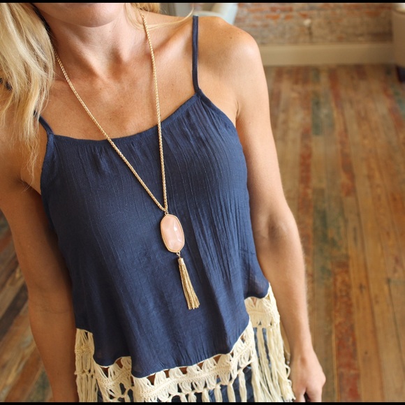 Jewelry - Peach fringe necklace set