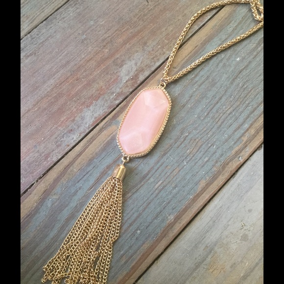 Peach fringe necklace set - Picture 3 of 4