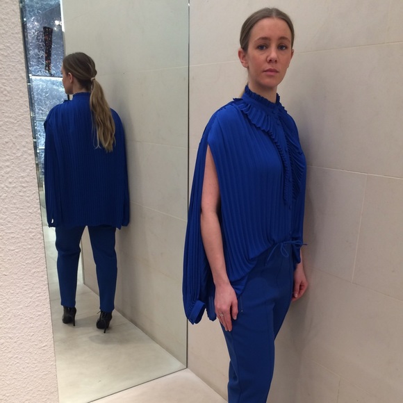 Meet your Posher, Julia - Picture 2 of 4