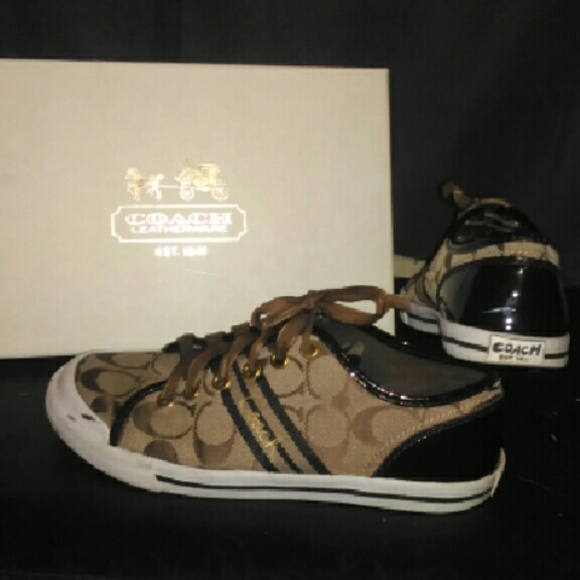 Like new coach sneakers