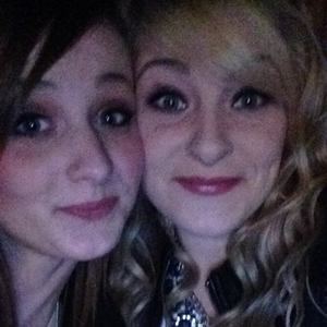 Meet your Posher, Courtney