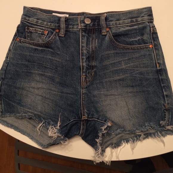 Gap high rise jean short