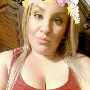 Meet your Posher, Alicia