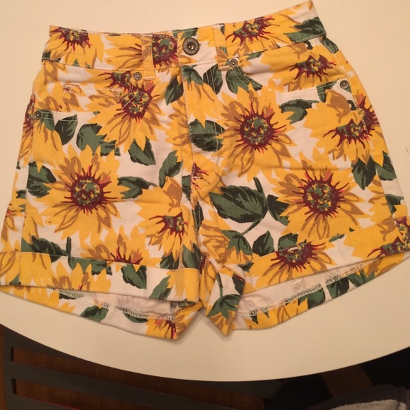 Sunflower print Jean short