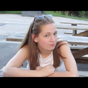 Meet your Posher, Cara