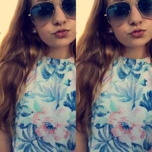 Meet your Posher, Hannah