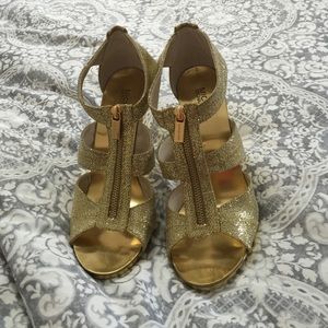 Michael kors shoes. No box. Never worn.