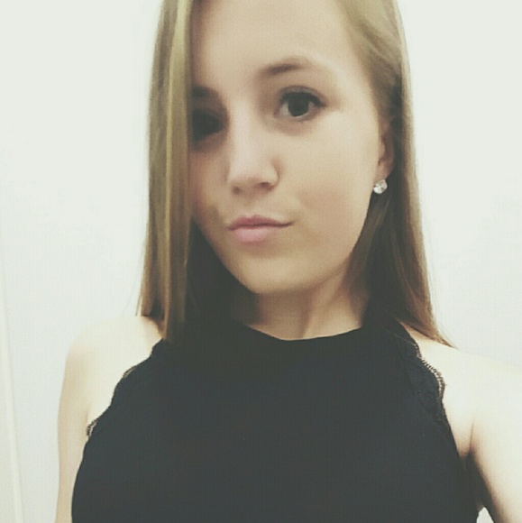 Meet your Posher, Karly - Picture 1 of 1