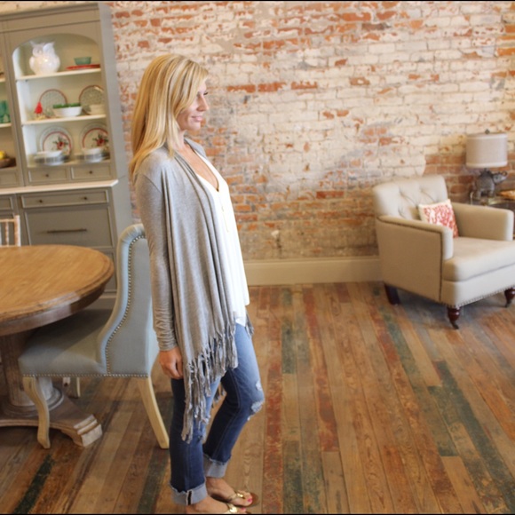 Gray knotted fringe cardigan - Picture 2 of 4