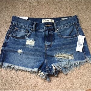 Bullhead NWT High-Rise shorts