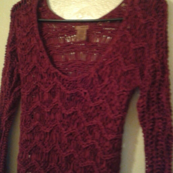 A HAND KNITTED BURGUNDY V NECK SWEATER - Picture 2 of 4