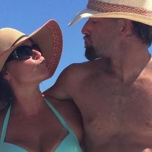 Meet your Posher, Shaneal