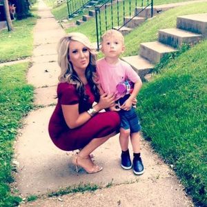 Meet your Posher, Almina